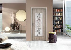 Интериорна врата със стъкло с орнаменти