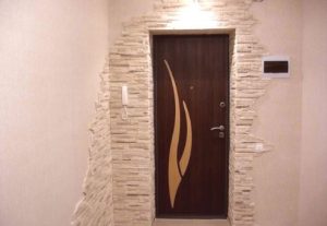 Врата с декоративен камък